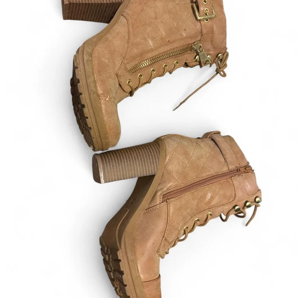 G by guess Round-toe lace-up platform ankle booties